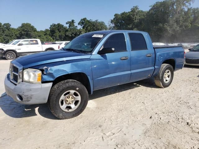 2005 Dodge Dakota Quattro