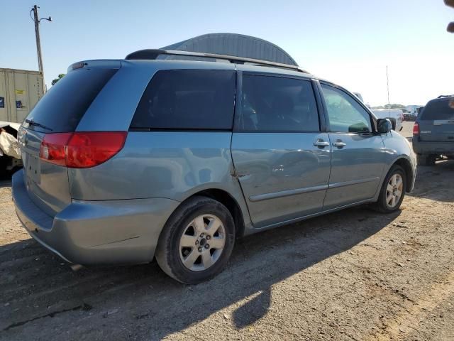 2008 Toyota Sienna XLE