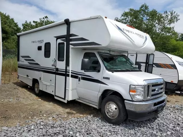 2021 Freedom 2021 Ford Econoline E350 Super Duty Cutaway Van