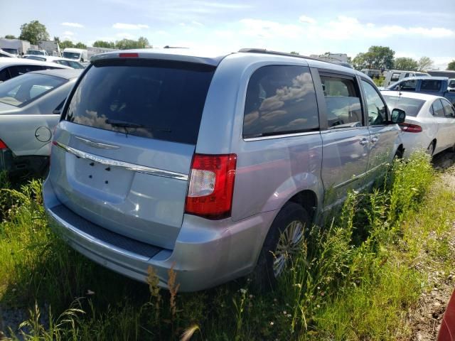 2013 Chrysler Town & Country Touring L