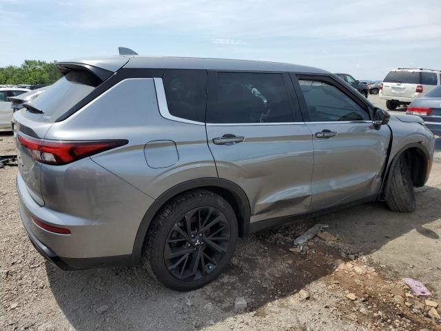 2022 Mitsubishi Outlander SE