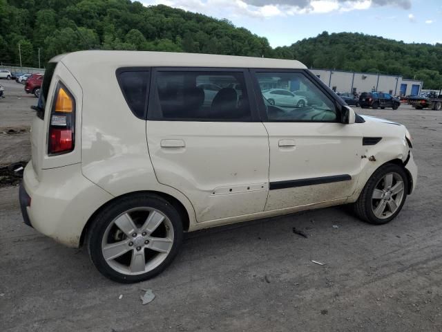 2010 KIA Soul +