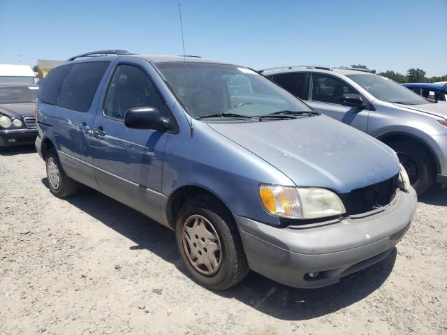 2002 Toyota Sienna LE