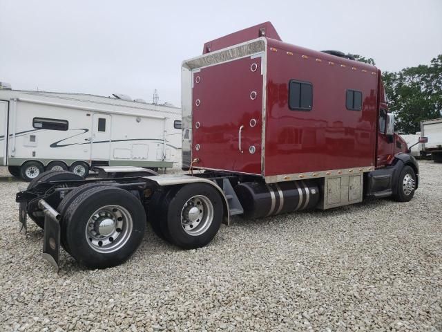 2017 Peterbilt 579