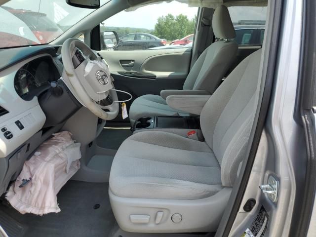 2014 Toyota Sienna LE