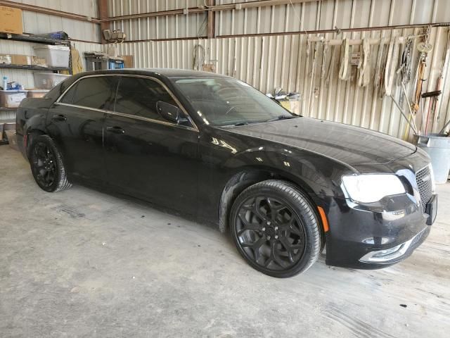 2016 Chrysler 300C