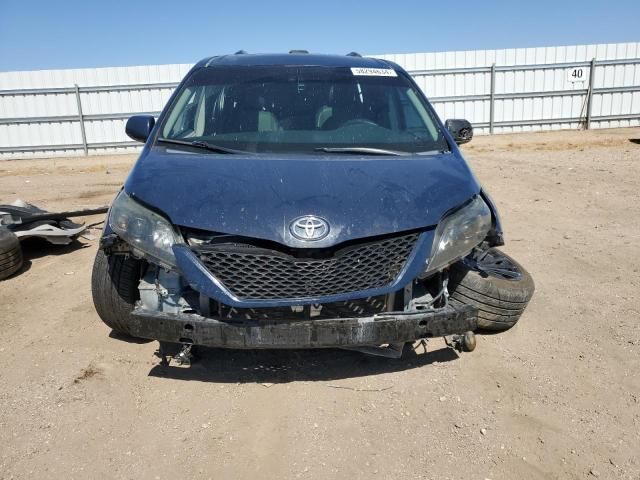 2011 Toyota Sienna XLE