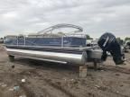 2017 Boat Pontoon