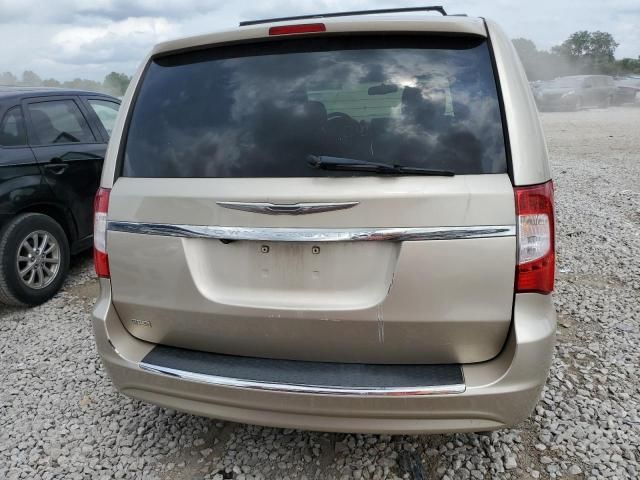 2013 Chrysler Town & Country Touring