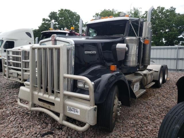 2015 Kenworth W900