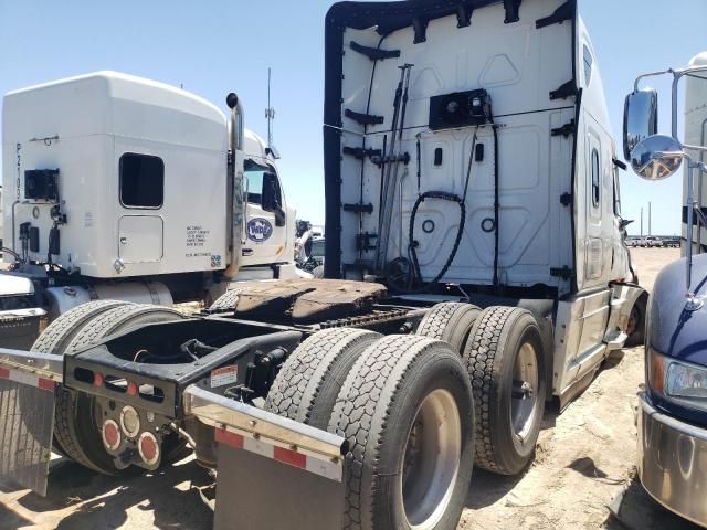 2021 Freightliner Cascadia 126