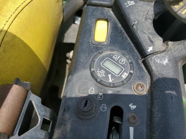 1999 John Deere Mower