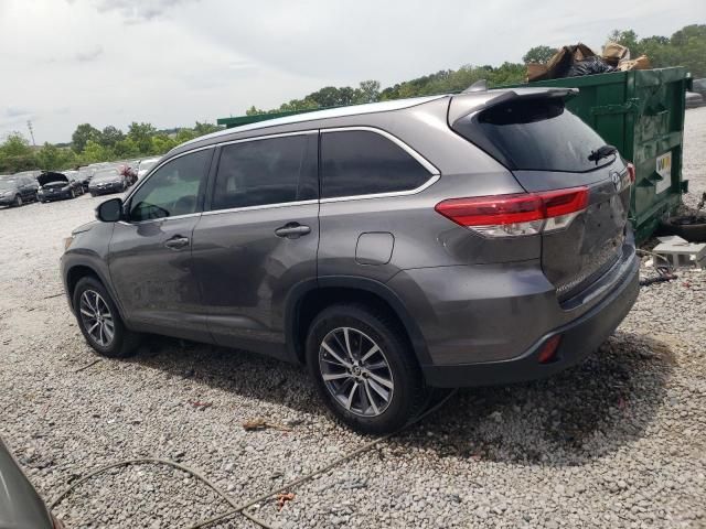 2019 Toyota Highlander SE