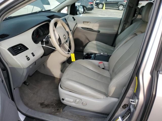 2011 Toyota Sienna LE