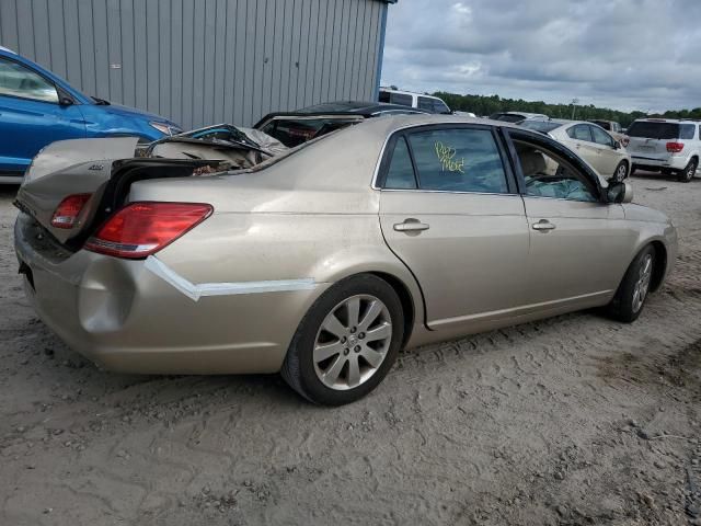 2005 Toyota Avalon XL