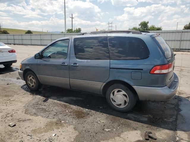 2002 Toyota Sienna LE