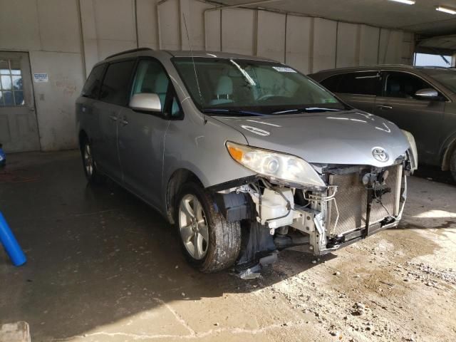 2013 Toyota Sienna LE