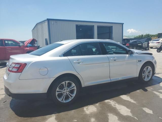 2018 Ford Taurus SEL