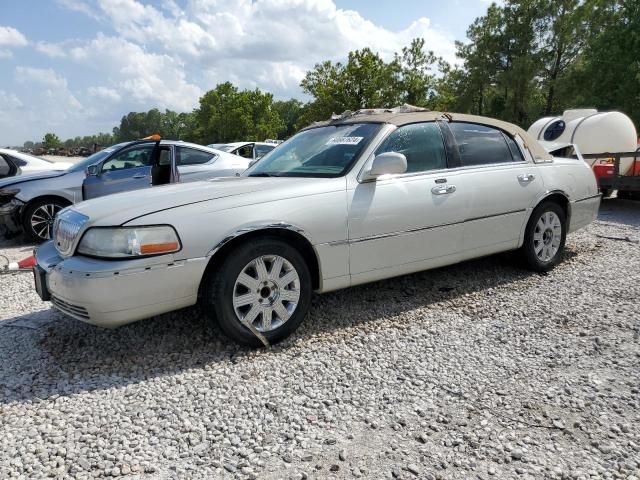 2006 Lincoln Town Car Signature