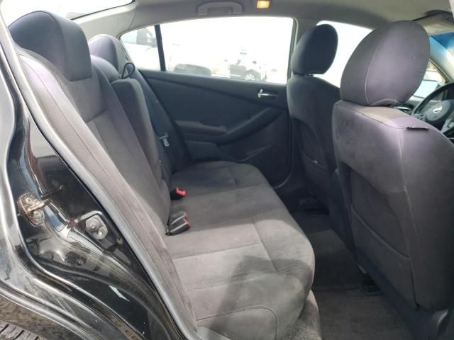 2010 Nissan Altima Base