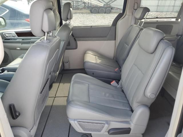 2010 Chrysler Town & Country Touring