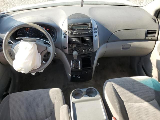 2010 Toyota Sienna CE