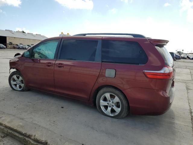 2015 Toyota Sienna LE