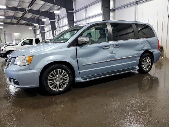 2013 Chrysler Town & Country Touring L