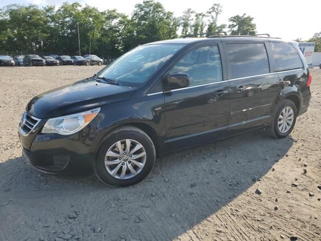 2013 Volkswagen Routan SE