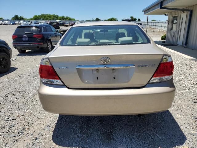 2005 Toyota Camry LE