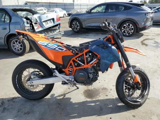 2023 KTM 690 SMC R