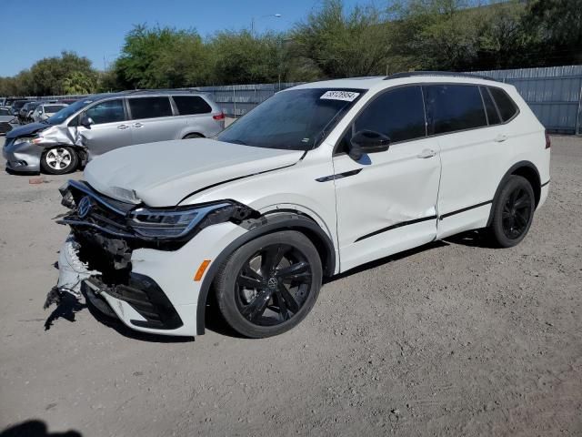 2023 Volkswagen Tiguan SE R-LINE Black