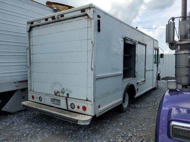 2004 Freightliner Chassis M Line WALK-IN Van