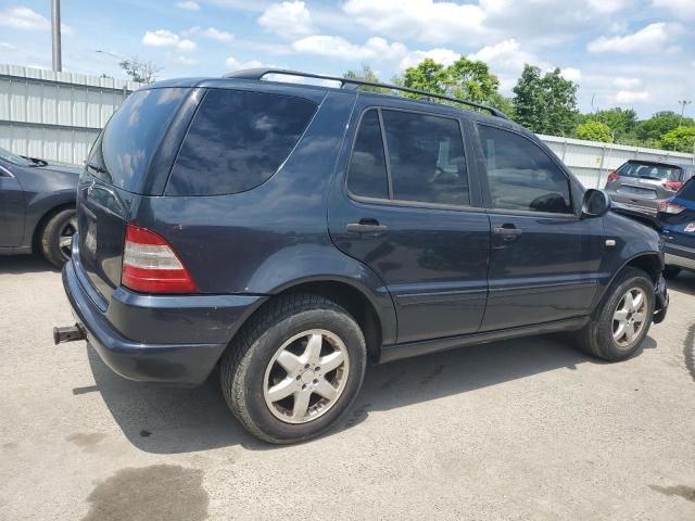 2000 Mercedes-Benz ML 320