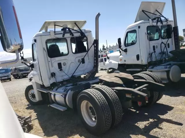 2015 Freightliner Cascadia 125