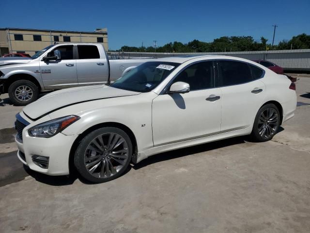 2016 Infiniti Q70 3.7