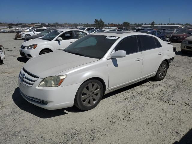 2005 Toyota Avalon XL