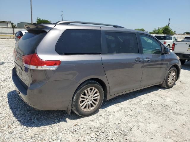 2011 Toyota Sienna XLE