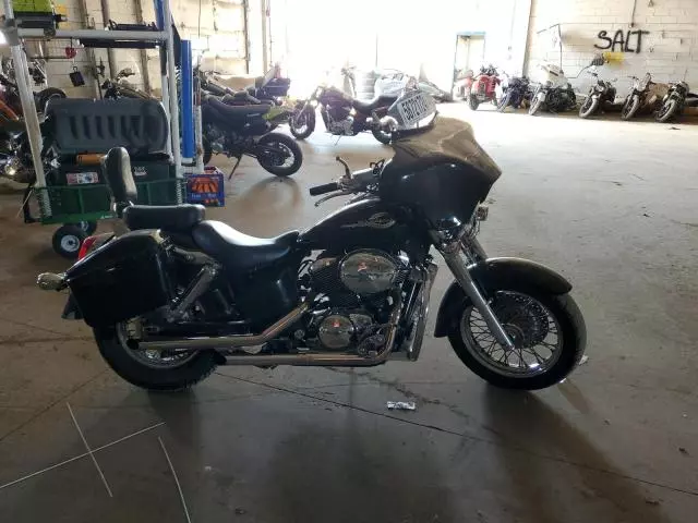 2001 Honda VT750 CD