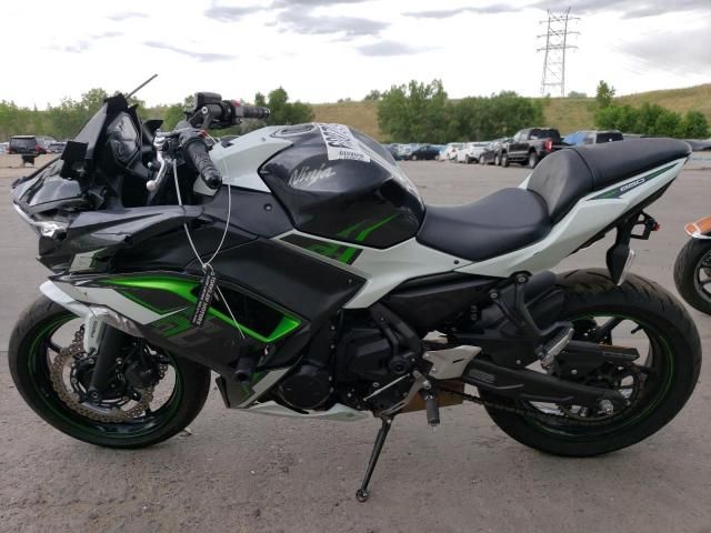 2022 Kawasaki EX650 M