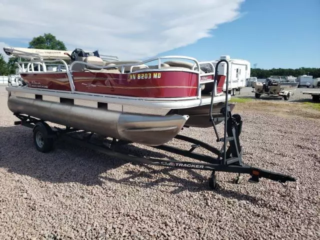 2021 Suntracker Boat With Trailer