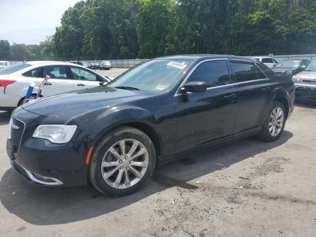 2017 Chrysler 300 Limited