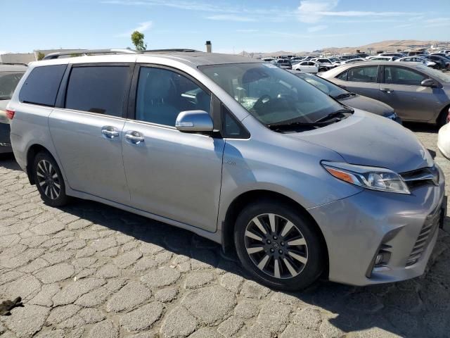 2018 Toyota Sienna XLE