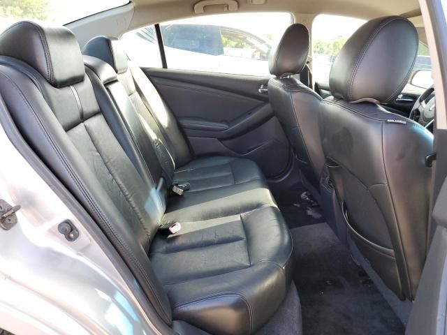 2010 Nissan Altima Base