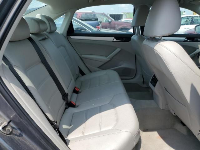 2013 Volkswagen Passat SE