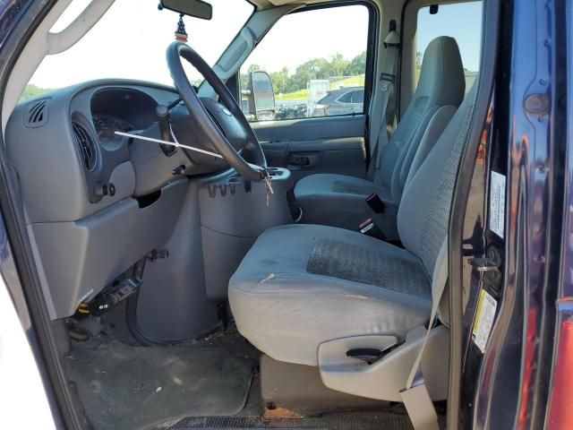 2005 Ford Econoline E350 Super Duty Wagon