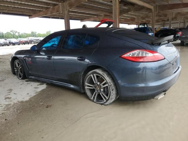 2011 Porsche Panamera 2