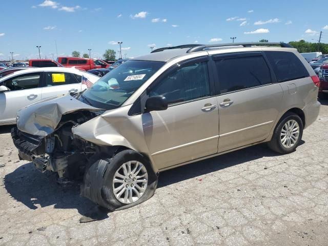 2004 Toyota Sienna CE