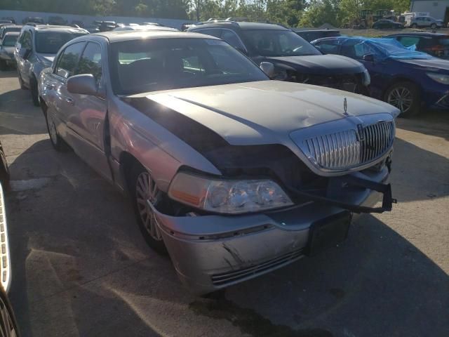 2003 Lincoln Town Car Executive