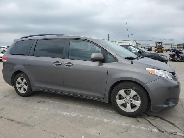 2011 Toyota Sienna LE